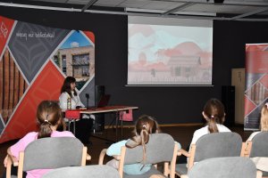 Na zdjęciu dzieci w czasie zajęć