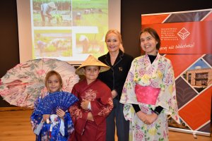 Na zdjęciu dzieci w czasie zajęć