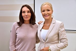 Na zdjęciu Ewa Ewart.