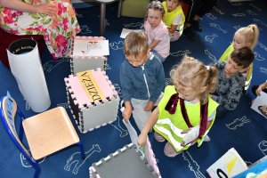 Na zdjęciu dzieci w czasie zajęć