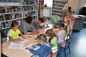 Na zdjęciu dzieci w czasie zajęć