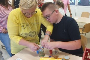 Na zdjęciu dzieci w czasie zajęć