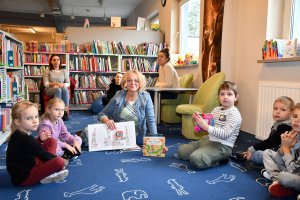 Na zdjęciu dzieci w czasie zajęć