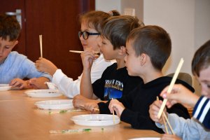 Na zdjęciu dzieci w czasie zajęć