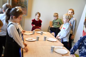 Na zdjęciu dzieci w czasie zajęć