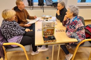 Na zdjęciu członkowie klubu.