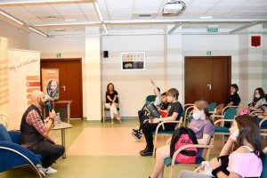 Marcin Szczygielski i uczestnicy spotkania