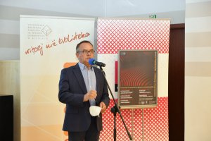 Dyrektor biblioteki, Andrzej Dąbrowski