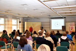 dr Alicji Trukszyn z uczestnikami wykładu
