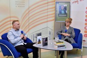 Zbigniew Masternak z prowadzącą spotkanie