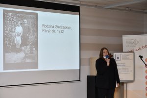 Główny bibliotekarz, Anna Godowska, rozpoczyna spotkanie