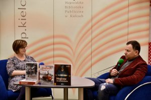Przemysław semczuk i prtowadząca spotkanie Małgorzata Winkler