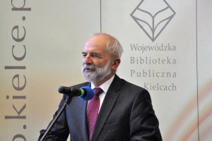 Na zdjęciu jeden z przemawiających.