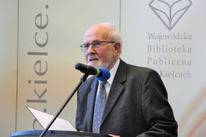 Na zdjęciu jeden z przemawiających.