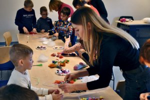 Na zdjęciu dzieci w czasie zajęć.