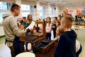 Na zdjęciu dzieci w czasie zajęć.