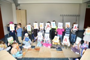 Na zdjęciu dzieci w czasie zajęć.