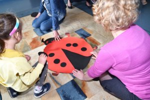 Na zdjęciu dzieci w czasie zajęć.