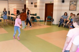 Na zdjęciu dzieci w czasie zajęć.