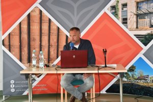 Na zdjęciu Andrzej Meller.