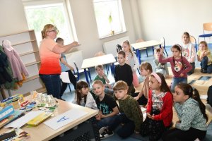 Na zdjęciu dzieci w czasie zajęć.