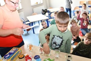 Na zdjęciu dzieci w czasie zajęć.