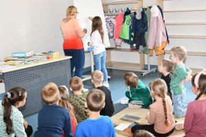 Na zdjęciu dzieci w czasie zajęć.