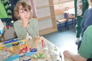 Na zdjęciu dzieci w czasie zajęć.