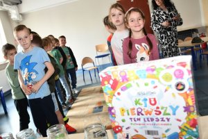 Na zdjęciu dzieci w czasie zajęć.