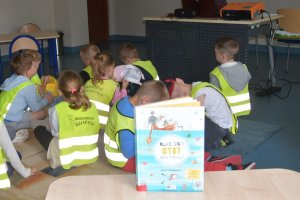 Na zdjęciu dzieci w czasie zajęć.