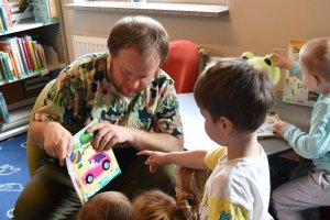 Na zdjęciu dzieci w czasie zajęć.