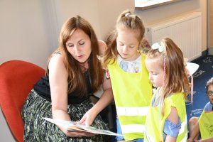 Na zdjęciu dzieci w czasie zajęć.