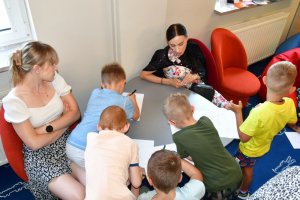 Na zdjęciu dzieci w czasie zajęć.