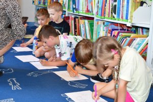 Na zdjęciu dzieci w czasie zajęć.