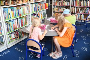 Na zdjęciu dzieci w czasie zajęć.