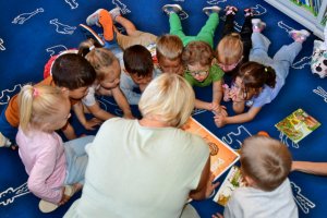 Na zdjęciu dzieci w czasie zajęć.