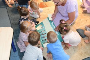 Na zdjęciu dzieci w czasie zajęć.