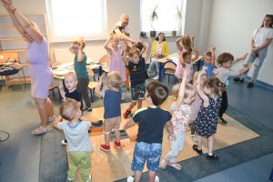 Na zdjęciu dzieci w czasie zajęć.