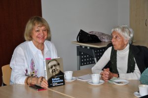 Na zdjęciu członkowie klubu.