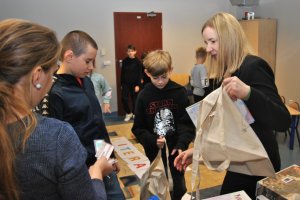 Na zdjęciu dzieci w czasie zajęć.