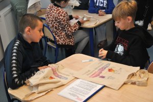 Na zdjęciu dzieci w czasie zajęć.