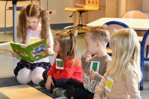 Na zdjęciu dzieci w czasie zajęć.