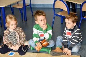 Na zdjęciu dzieci w czasie zajęć.