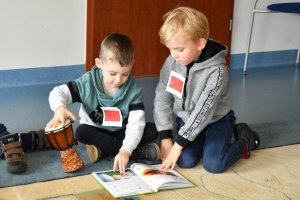 Na zdjęciu dzieci w czasie zajęć.