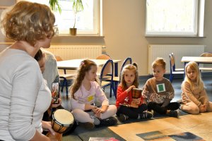 Na zdjęciu dzieci w czasie zajęć.