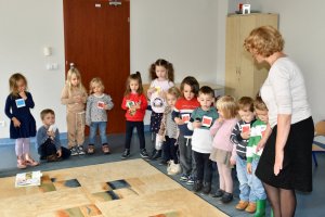 Na zdjęciu dzieci w czasie zajęć.