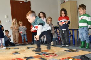 Na zdjęciu dzieci w czasie zajęć.