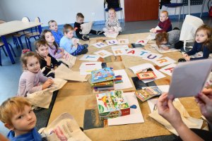 Na zdjęciu dzieci w czasie zajęć.