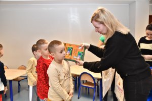 Na zdjęciu dzieci w czasie zajęć.