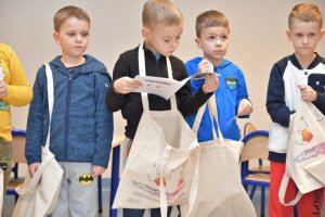 Na zdjęciu dzieci w czasie zajęć.